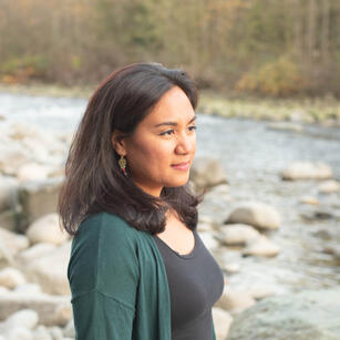 Sarah Mohebiany - Ukulele playing - musician, composer, Baha'i-inspired music, music releases